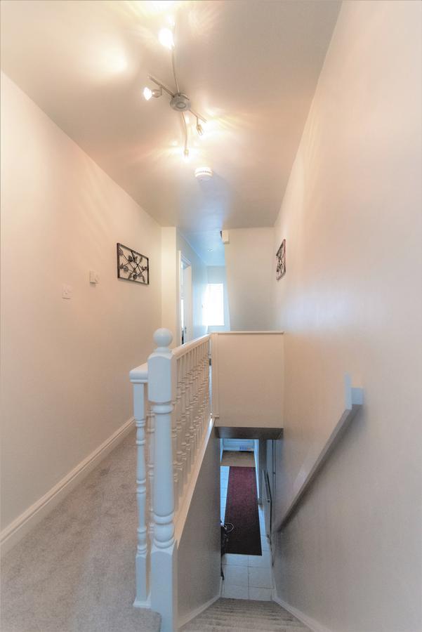 Swindon City Centre Duplex - Entercloud9Sa Екстер'єр фото